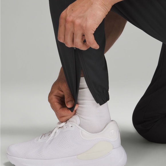 LULULEMON NEW WITH TAGS Pace Breaker Jogger Regular - Picture 3 of 4
